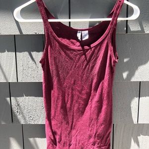 Maroon tank